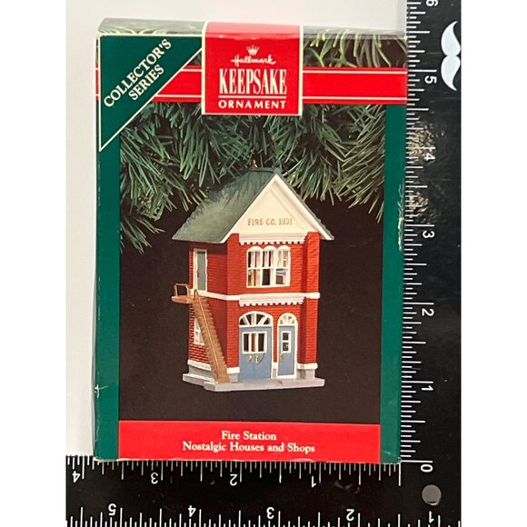 1991 HALLMARK KEEPSAKE ORNAMENT QX413-9 FIRE STATION DALMATION - Picture 1 of 8